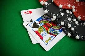 Pengguna memainkan live casino secara mobile dengan tampilan responsif dan interaktif di bara22